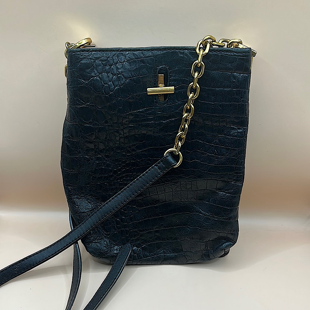 Thacker New York Crossbody